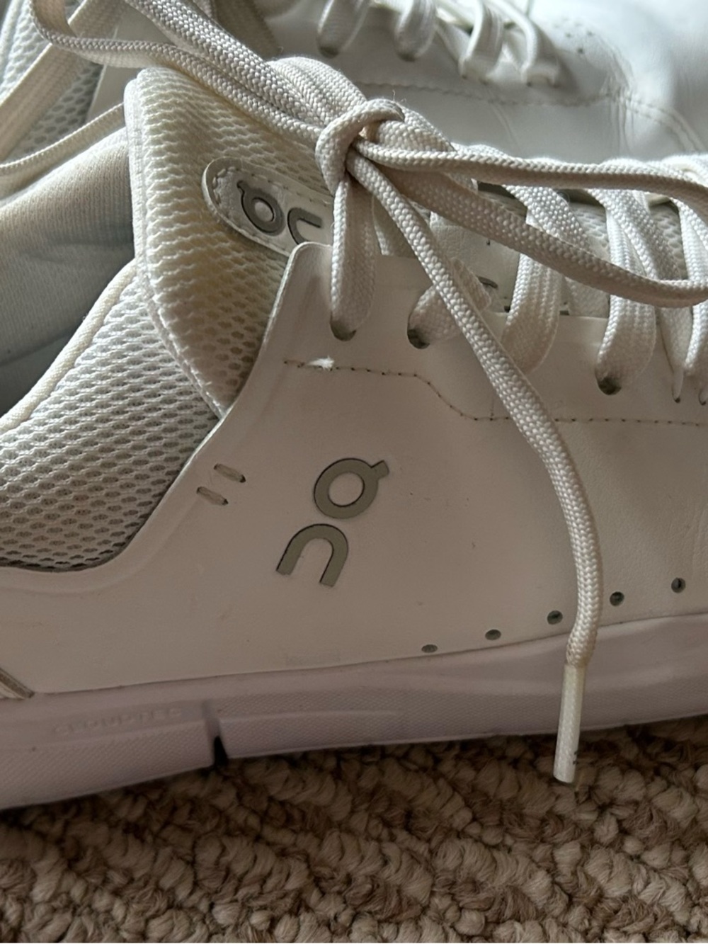 On Cloud White Women's Sneakers - Clean Casual Comfort Size 7 - Picture 2 of 7